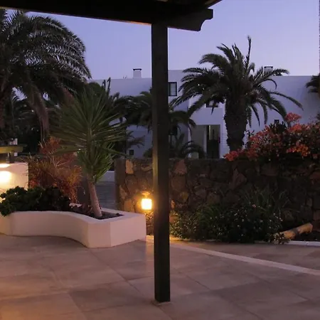 Apartment Goa Pool View, Playa Roca Sea Front Access - Free Ac - Wifi