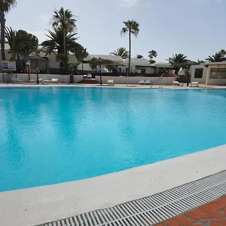 Apartment Goa Pool View, Playa Roca Sea Front Access - Free Ac - Wifi *