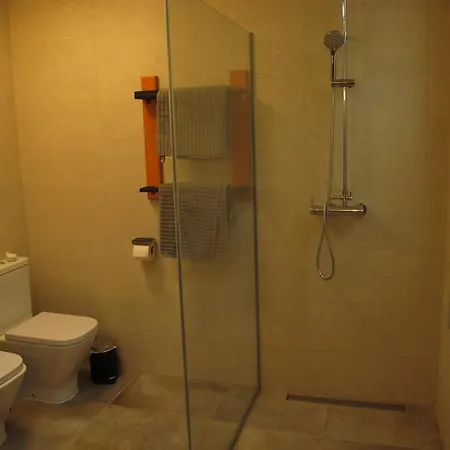 Goa Pool View, Playa Roca Sea Front Access - Free Ac - Wifi Apartmán Costa Teguise